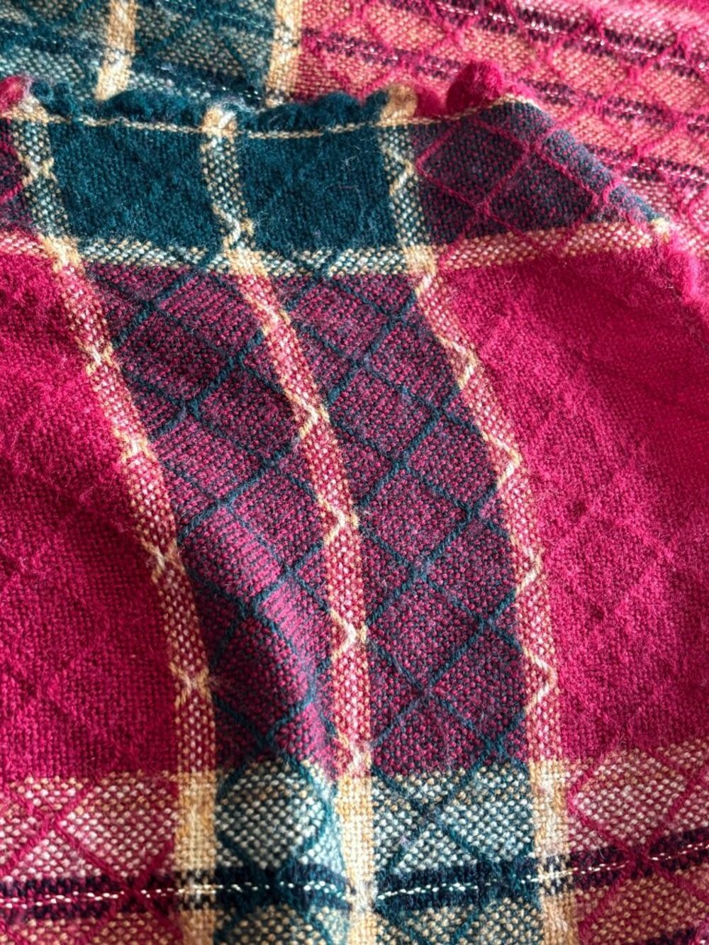 Red & Green Plaid Tablecloth With Textured Diamond Pattern Rectangular - Picture 2 of 5